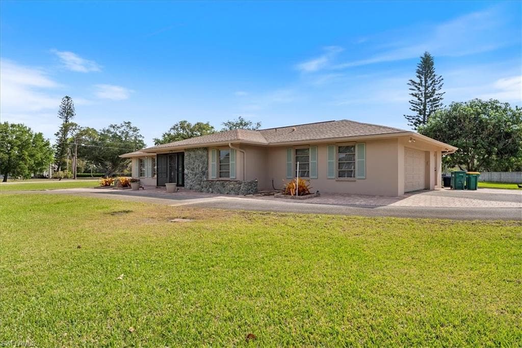 50 Cajeput Dr, Naples, FL 34108-6