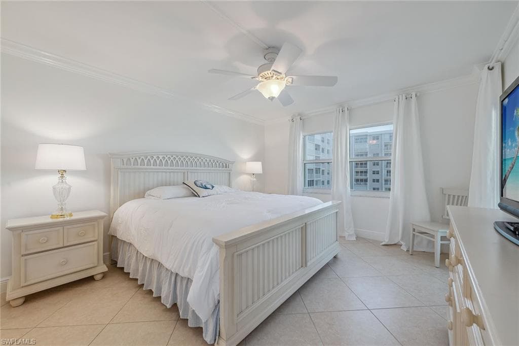 3443 Gulf Shore Blvd N 403, Naples, FL 34103-10