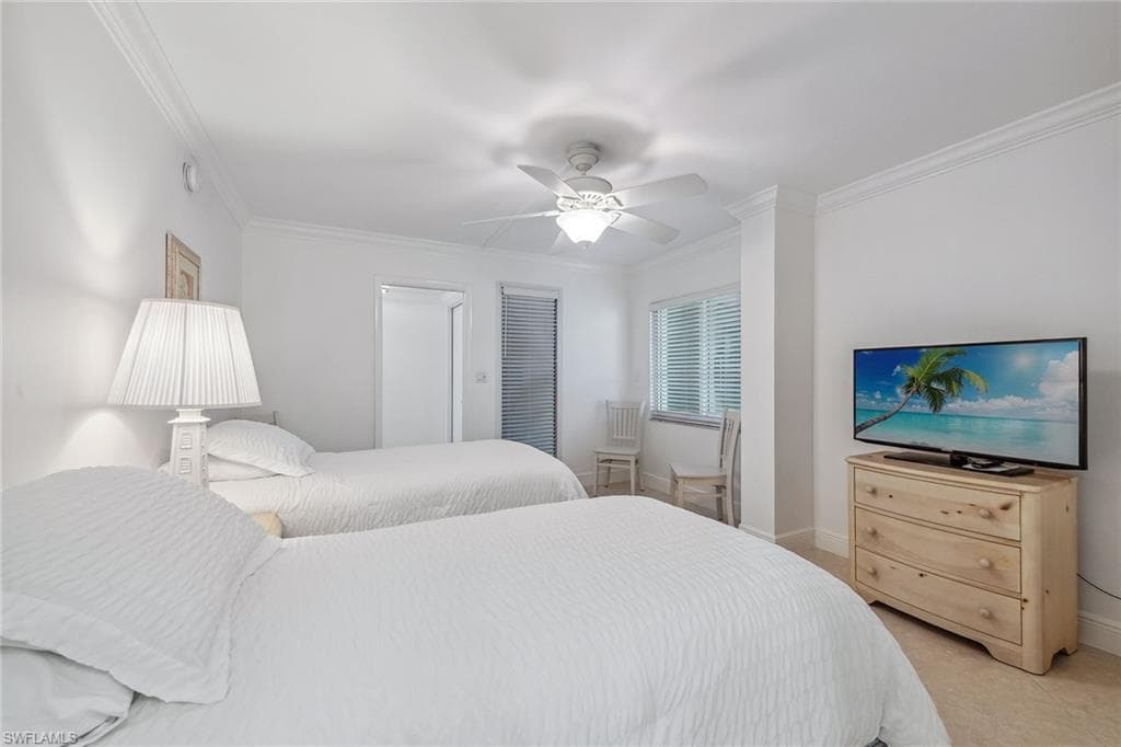3443 Gulf Shore Blvd N 403, Naples, FL 34103-13