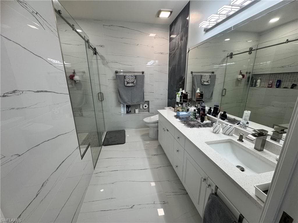 2618 35th Ave NE, Naples, FL 34120-16
