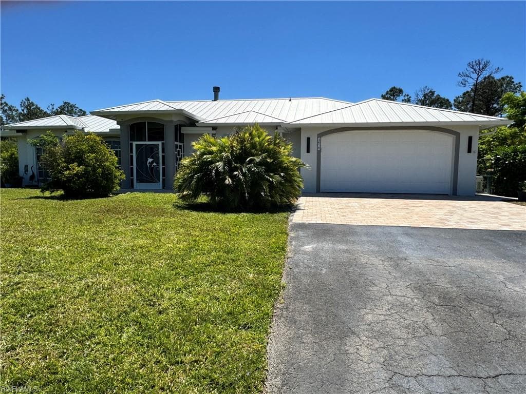 2618 35th Ave NE, Naples, FL 34120-2