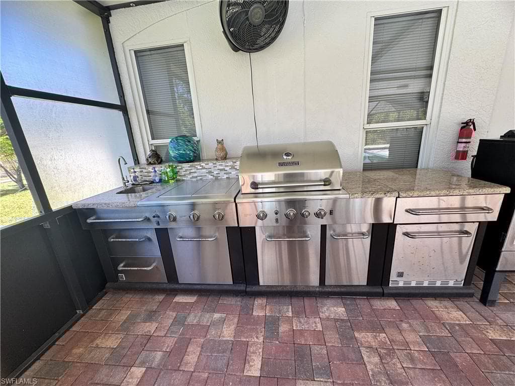 2618 35th Ave NE, Naples, FL 34120-8
