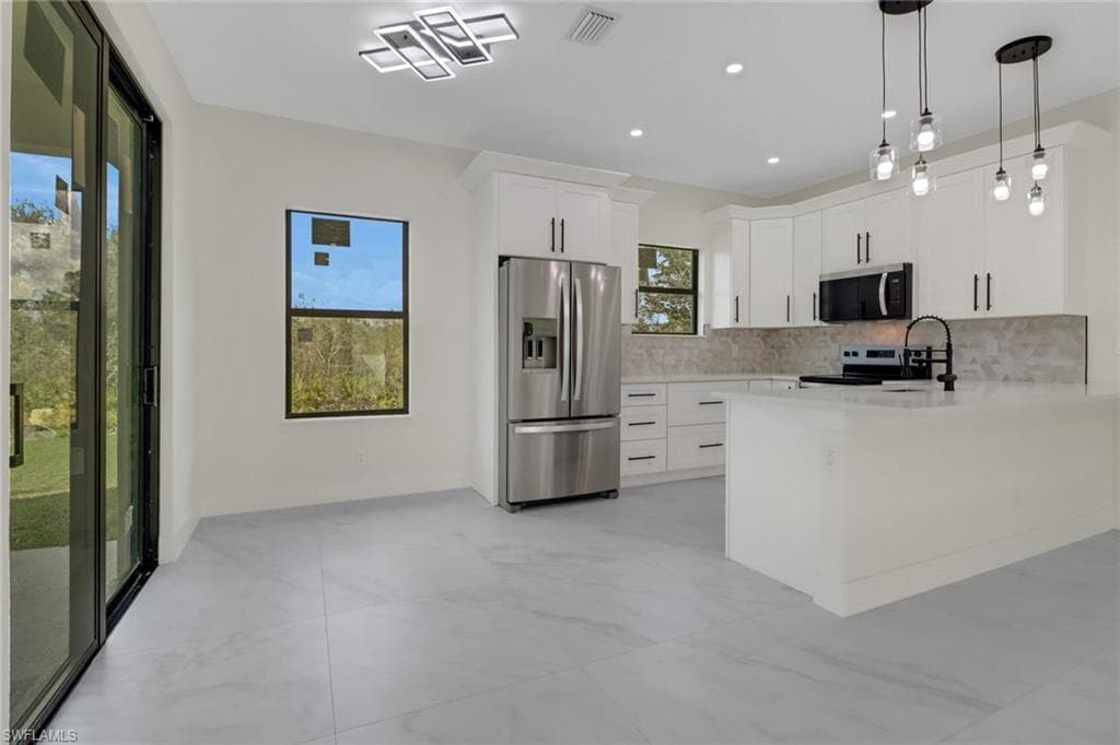 2504 62nd St W, Lehigh Acres, FL 33971-6