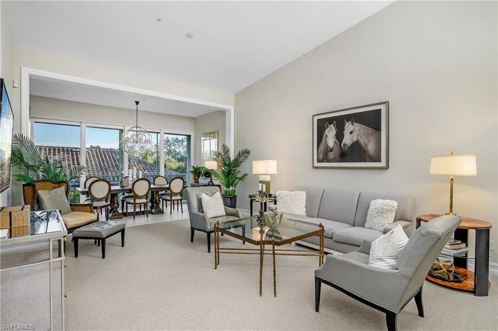 700 Bentwater Cir 203, Naples, FL 34108-5
