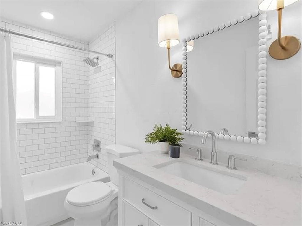 27153 Edenbridge Ct, Bonita Springs, FL 34135-4
