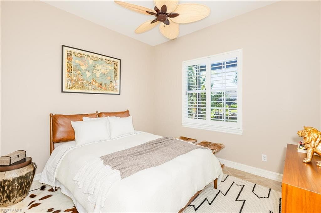 1552 Kingston Ct, Marco Island, FL 34145-14