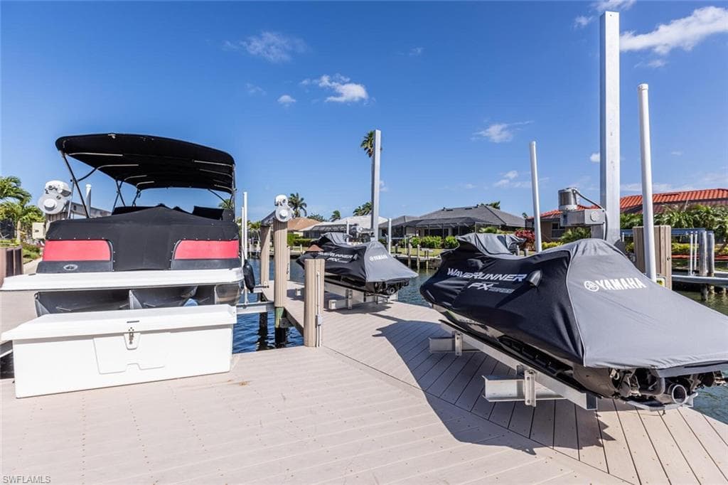 1552 Kingston Ct, Marco Island, FL 34145-35