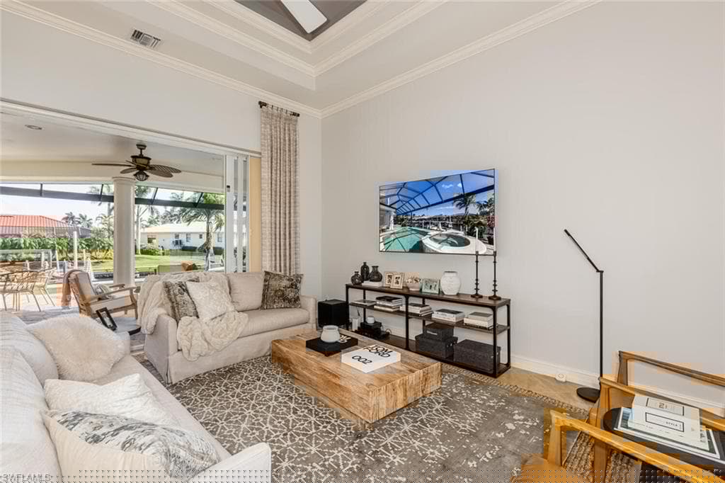 1552 Kingston Ct, Marco Island, FL 34145-4