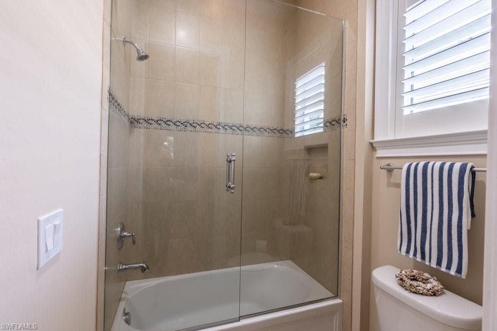 5052 Martinique Dr, Naples, FL 34113-21