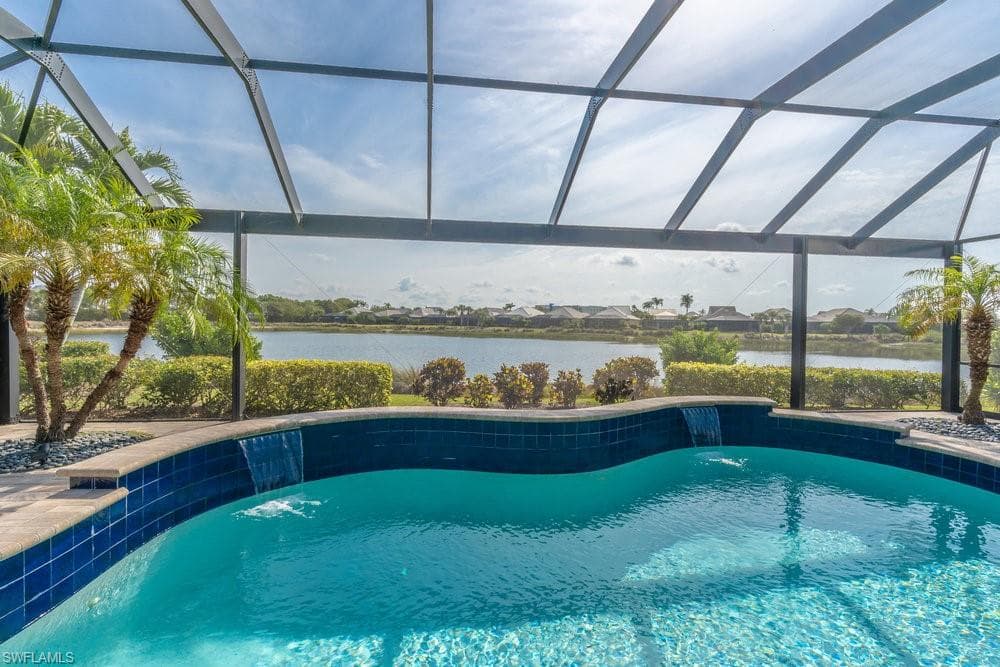 5052 Martinique Dr, Naples, FL 34113-2