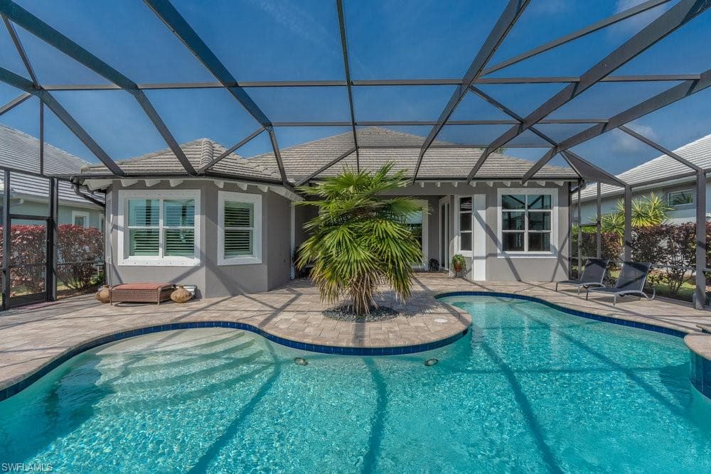 5052 Martinique Dr, Naples, FL 34113-36