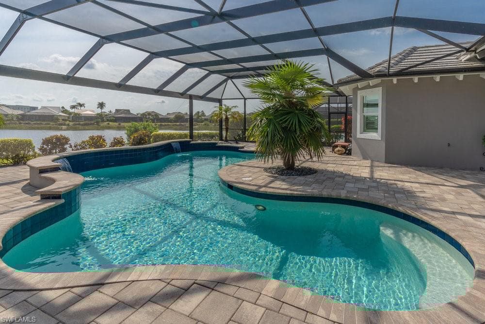 5052 Martinique Dr, Naples, FL 34113-4