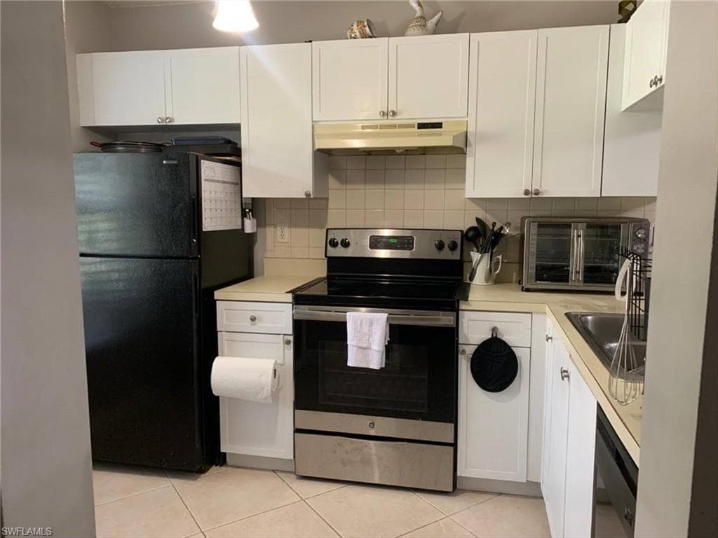 1885 Courtyard Way A102, Naples, FL 34112-6