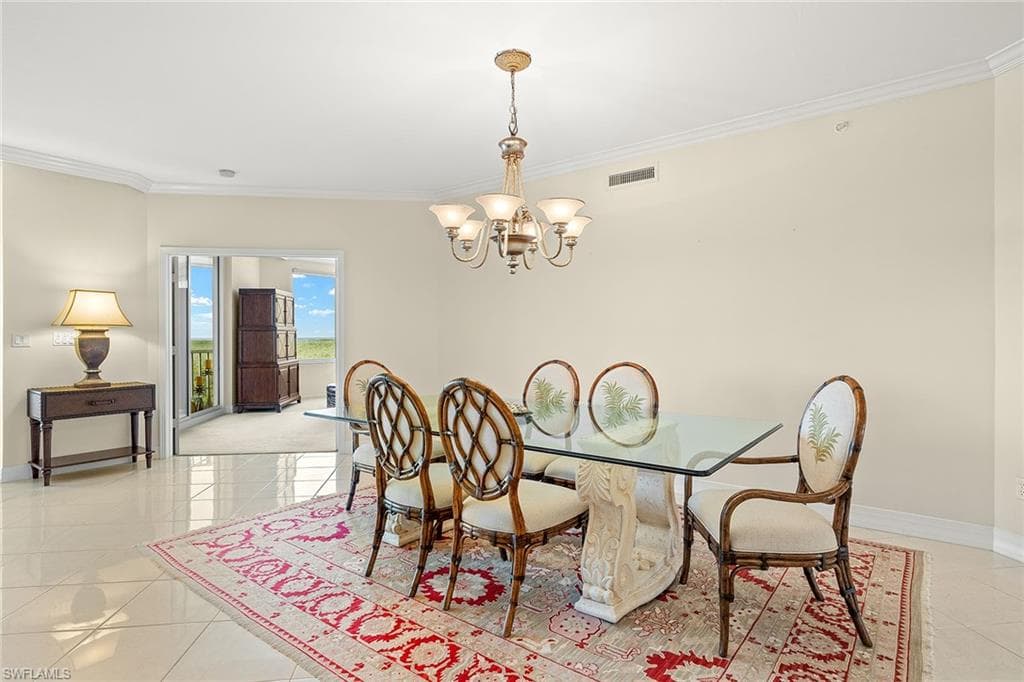 425 Dockside Dr 703, Naples, FL 34110-11