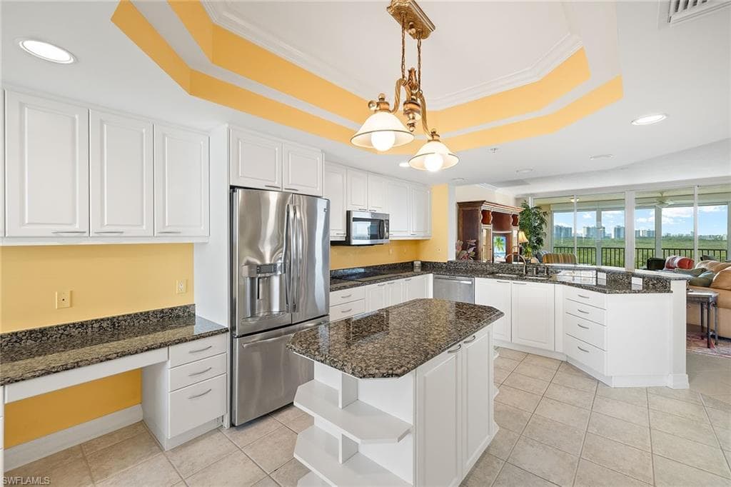 425 Dockside Dr 703, Naples, FL 34110-17