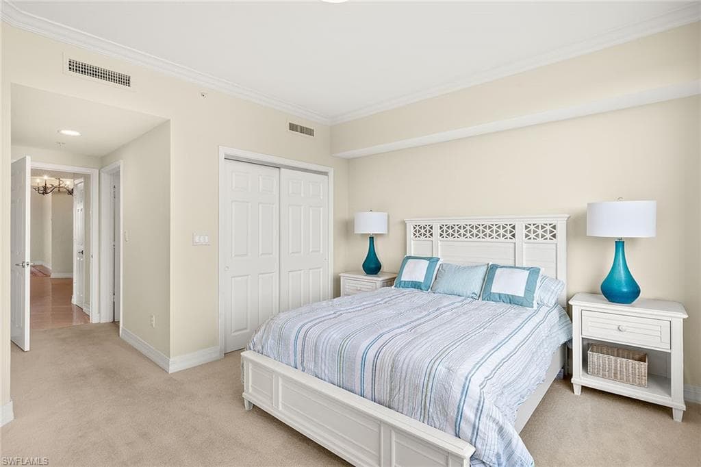 425 Dockside Dr 703, Naples, FL 34110-28