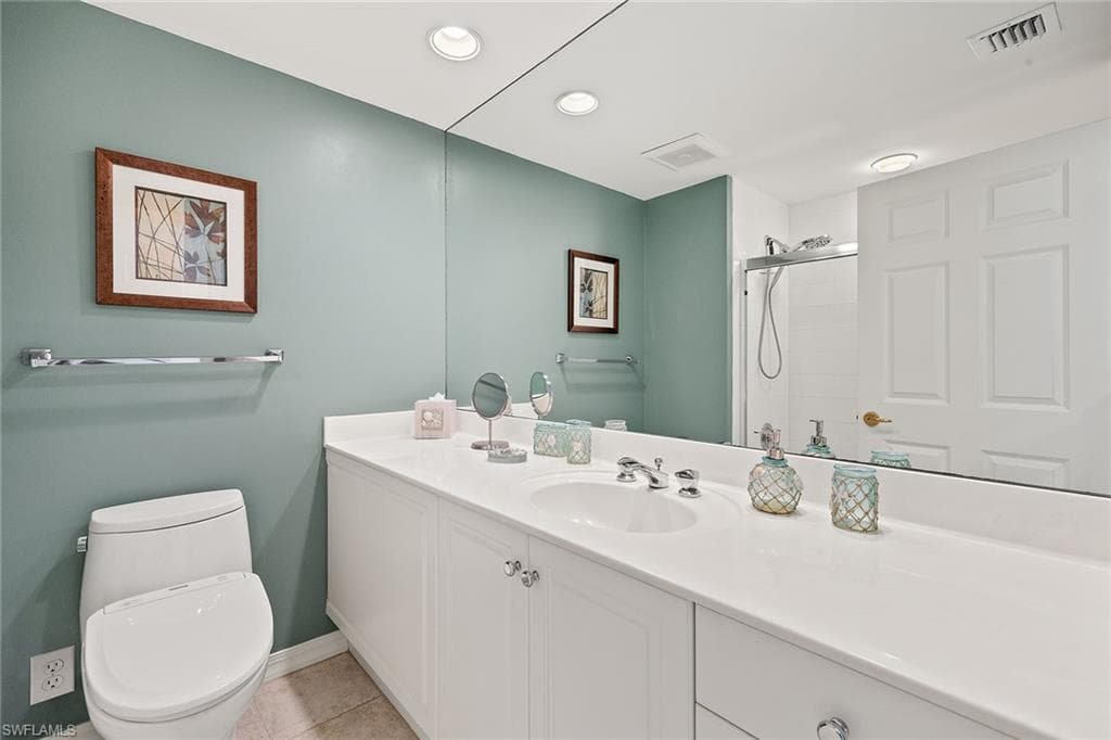 425 Dockside Dr 703, Naples, FL 34110-31