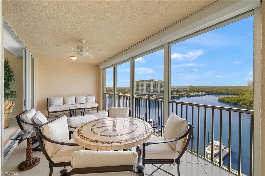425 Dockside Dr 703, Naples, FL 34110-34