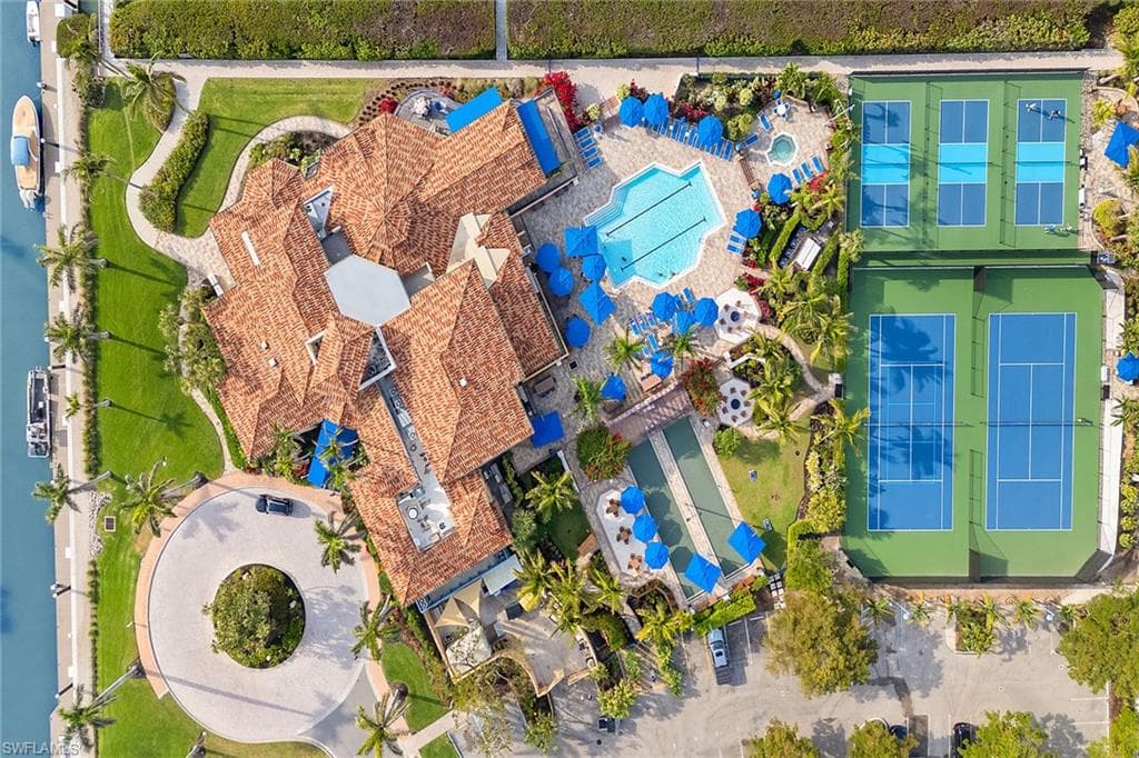 425 Dockside Dr 703, Naples, FL 34110-42