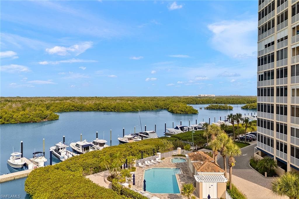 425 Dockside Dr 703, Naples, FL 34110-44