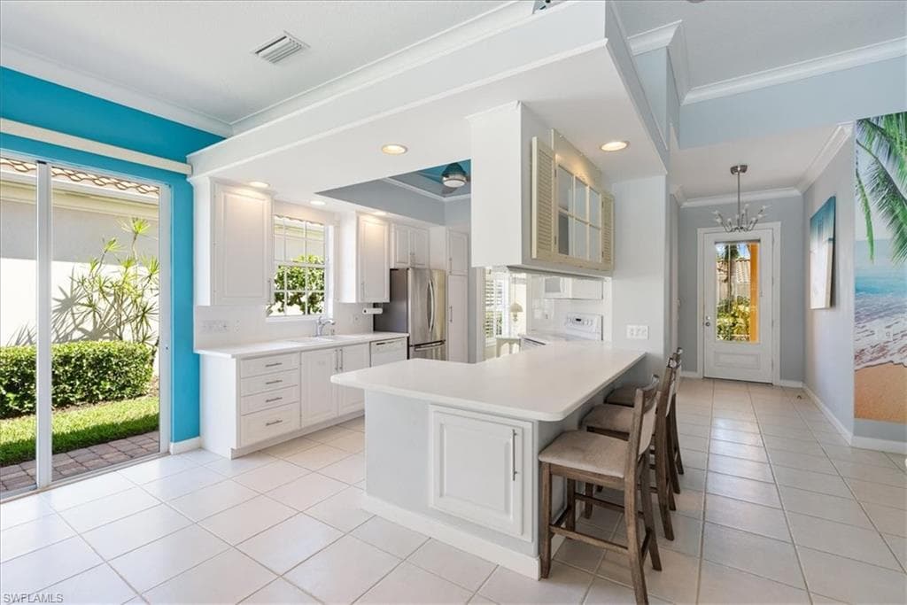 3060 Ellice Way, Naples, FL 34119-9