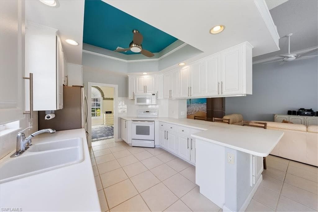 3060 Ellice Way, Naples, FL 34119-10