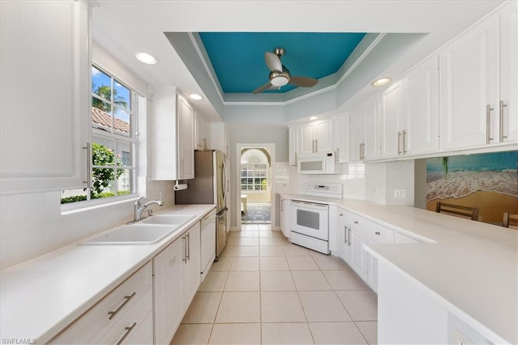 3060 Ellice Way, Naples, FL 34119-11