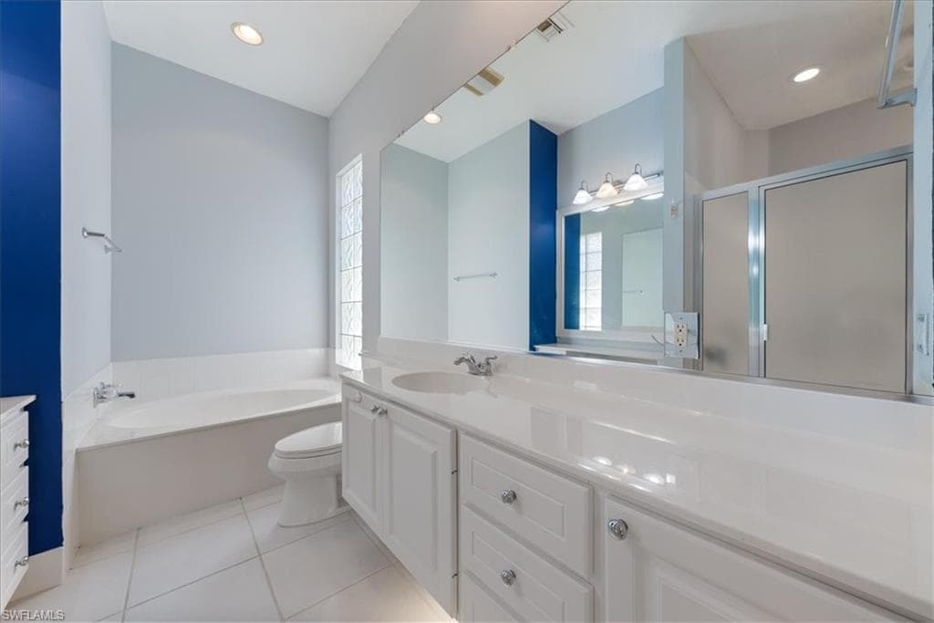 3060 Ellice Way, Naples, FL 34119-15
