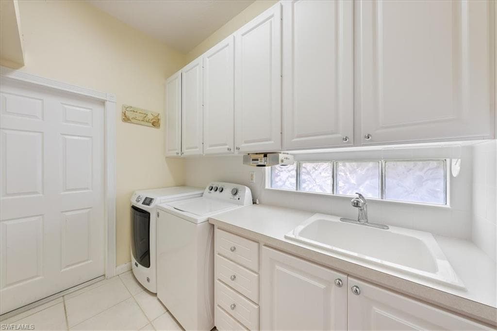 3060 Ellice Way, Naples, FL 34119-22