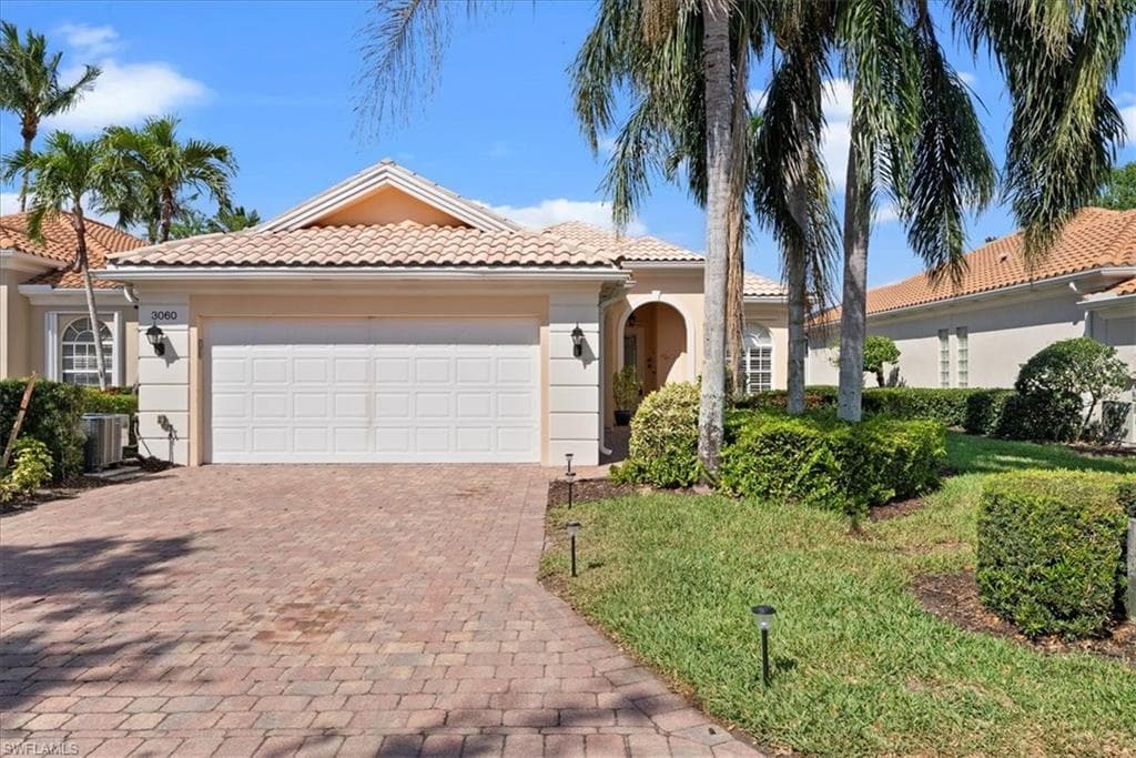 3060 Ellice Way, Naples, FL 34119-32