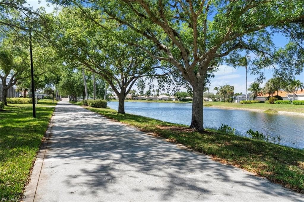 3060 Ellice Way, Naples, FL 34119-3