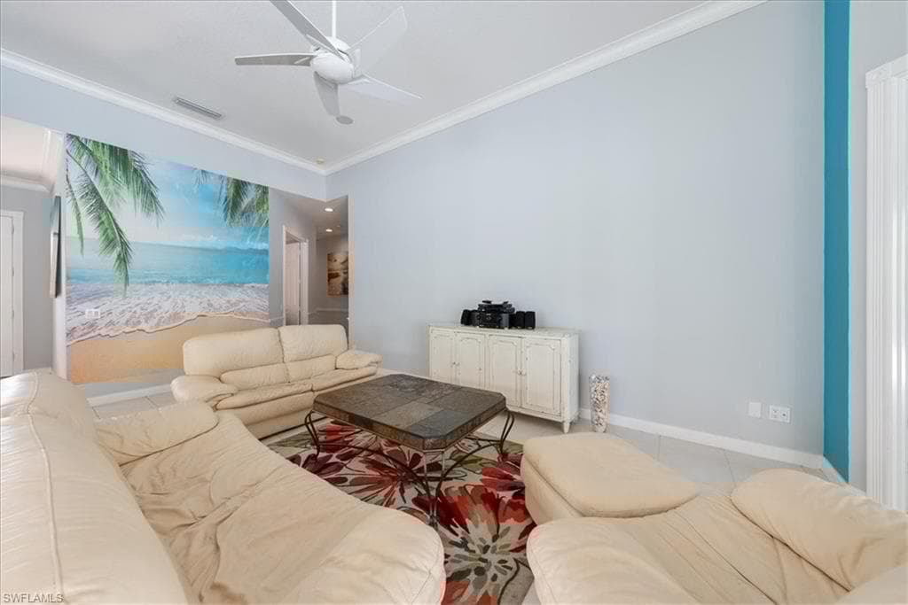 3060 Ellice Way, Naples, FL 34119-4