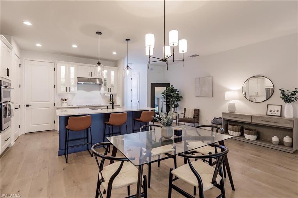 13005 Pembroke Dr, Naples, FL 34105-19