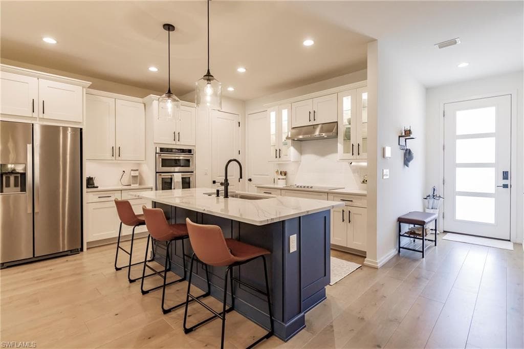 13005 Pembroke Dr, Naples, FL 34105-20