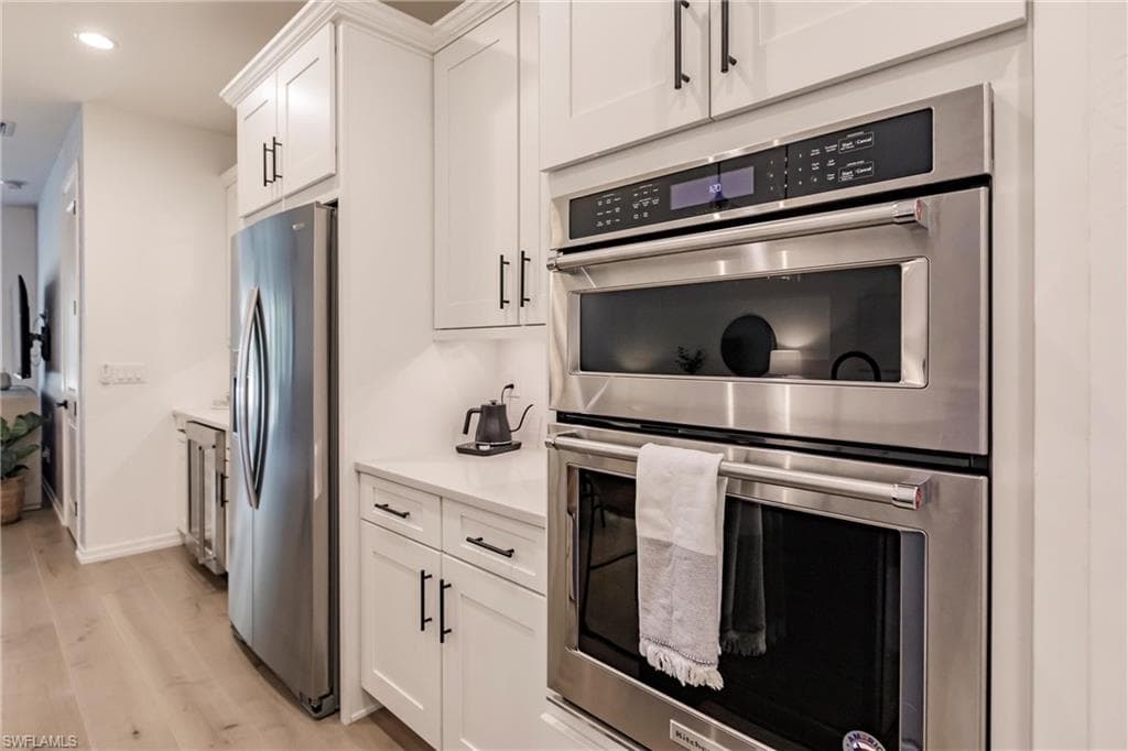 13005 Pembroke Dr, Naples, FL 34105-21