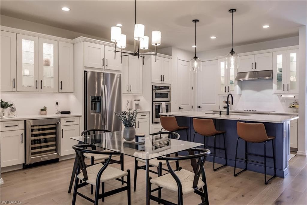 13005 Pembroke Dr, Naples, FL 34105-1