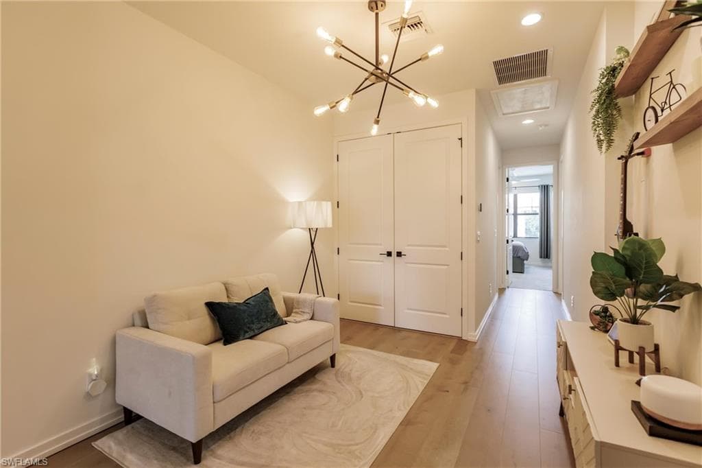13005 Pembroke Dr, Naples, FL 34105-29