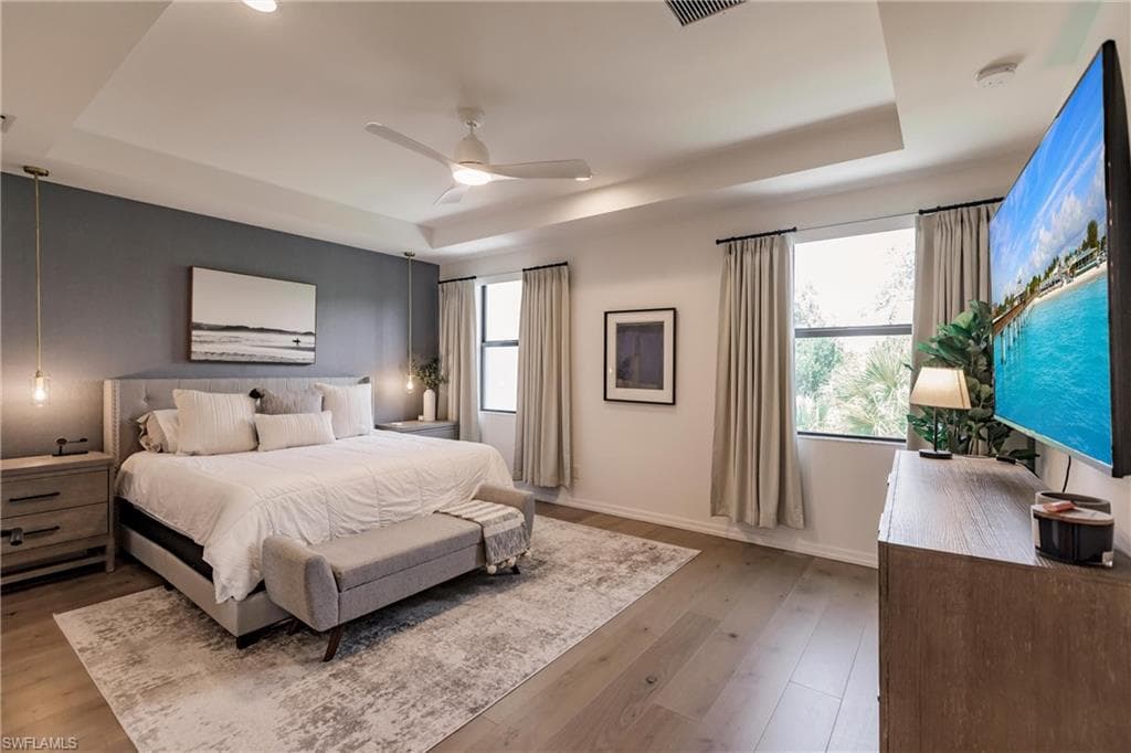 13005 Pembroke Dr, Naples, FL 34105-33