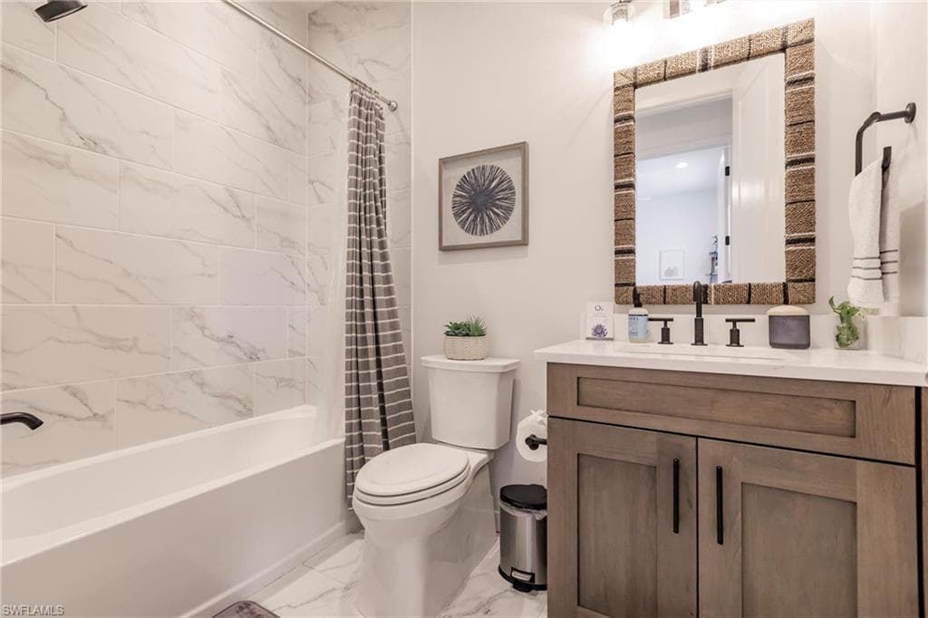 13005 Pembroke Dr, Naples, FL 34105-41