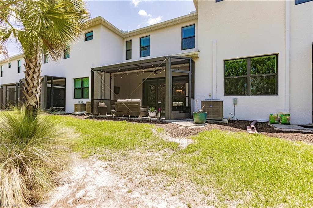 13005 Pembroke Dr, Naples, FL 34105-47