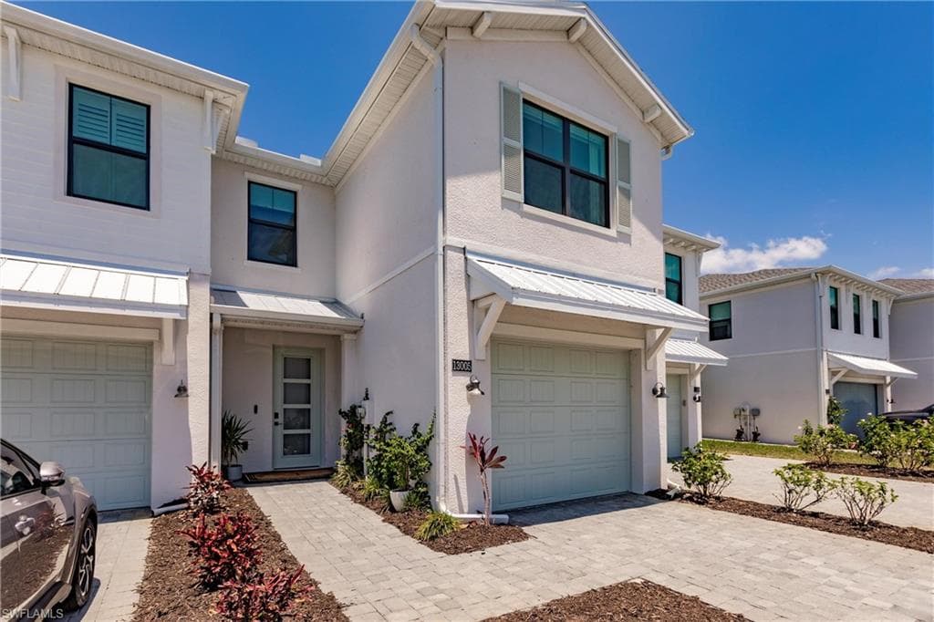 13005 Pembroke Dr, Naples, FL 34105-3