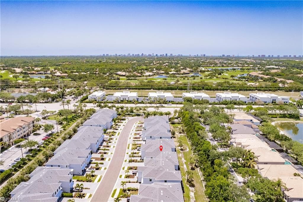 13005 Pembroke Dr, Naples, FL 34105-49