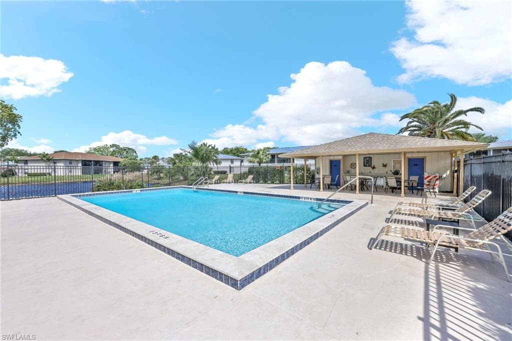 151 Cypress Way E C103, Naples, FL 34110-28