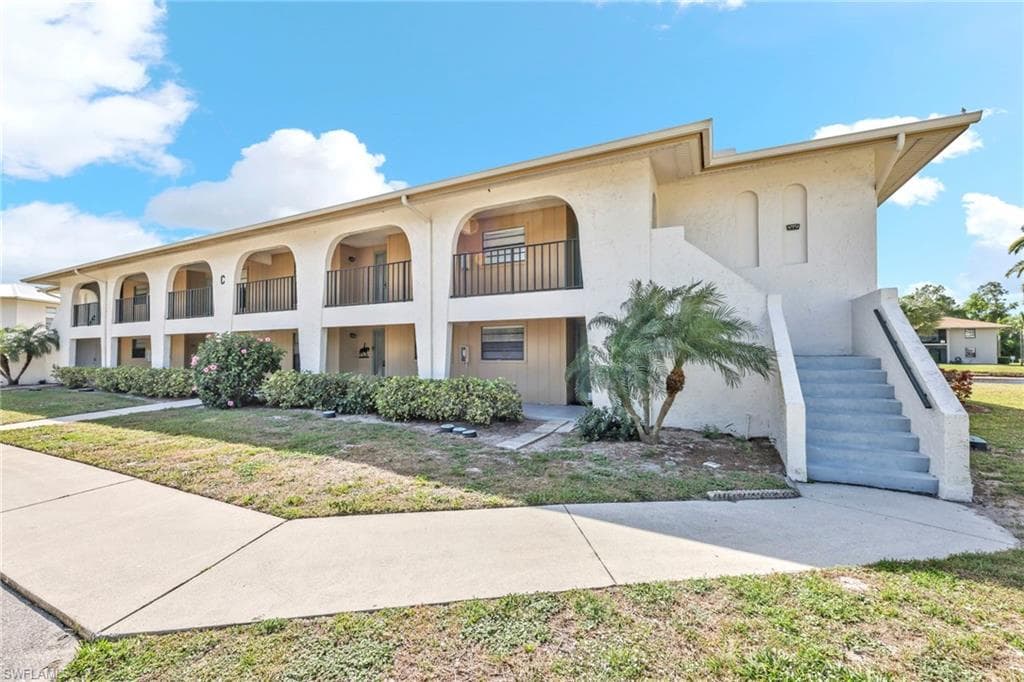 151 Cypress Way E C103, Naples, FL 34110-30
