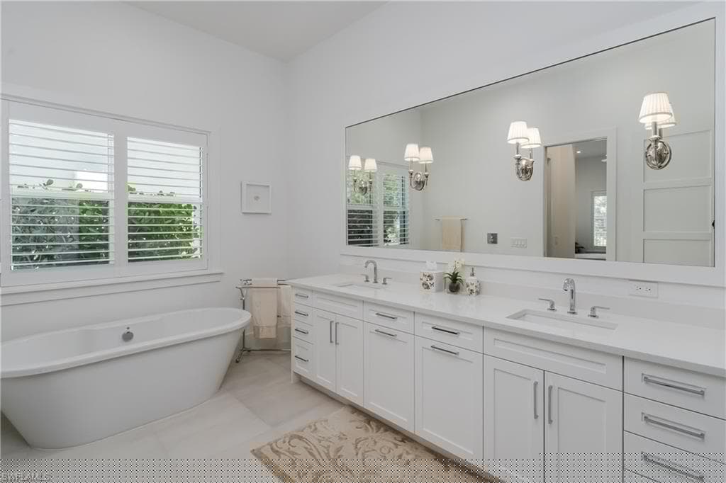 3287 Kumamoto Ln, Naples, FL 34114-14