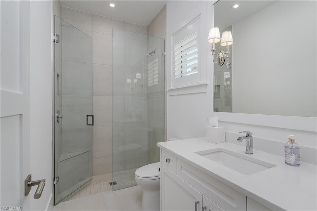 3287 Kumamoto Ln, Naples, FL 34114-17