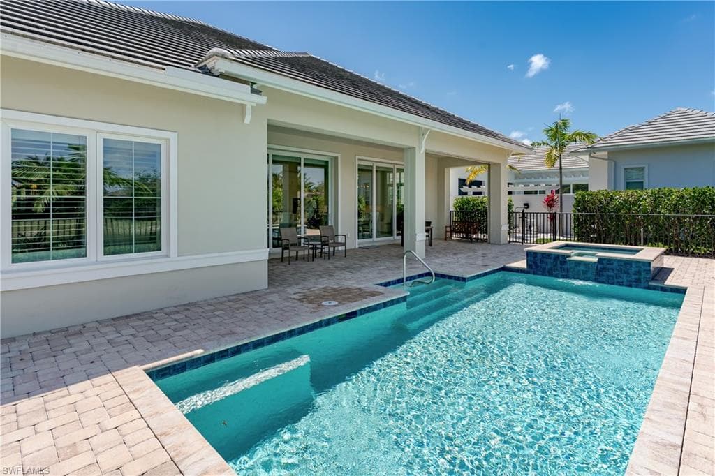 3287 Kumamoto Ln, Naples, FL 34114-18