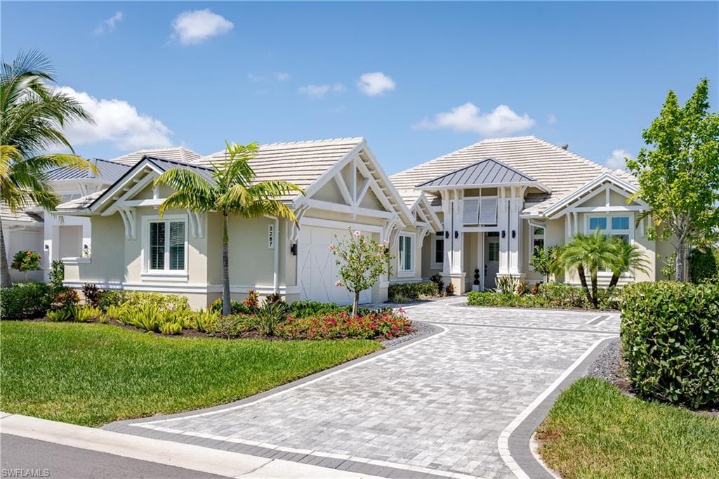 3287 Kumamoto Ln, Naples, FL 34114-2