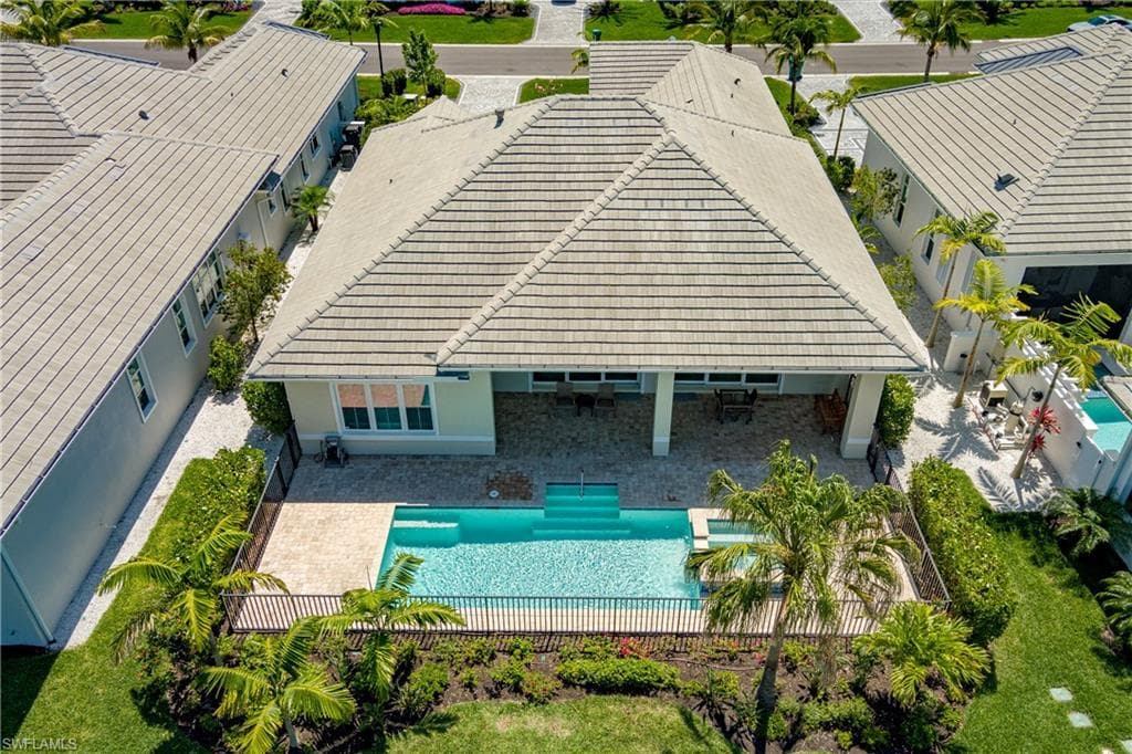 3287 Kumamoto Ln, Naples, FL 34114-31