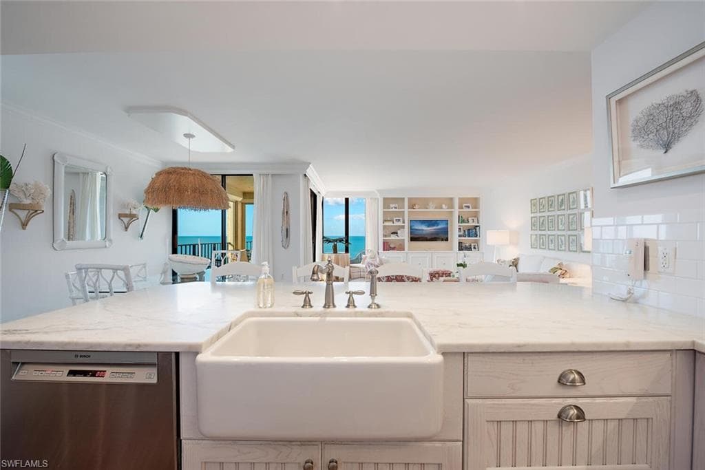 3115 Gulf Shore Blvd N 706s, Naples, FL 34103-3